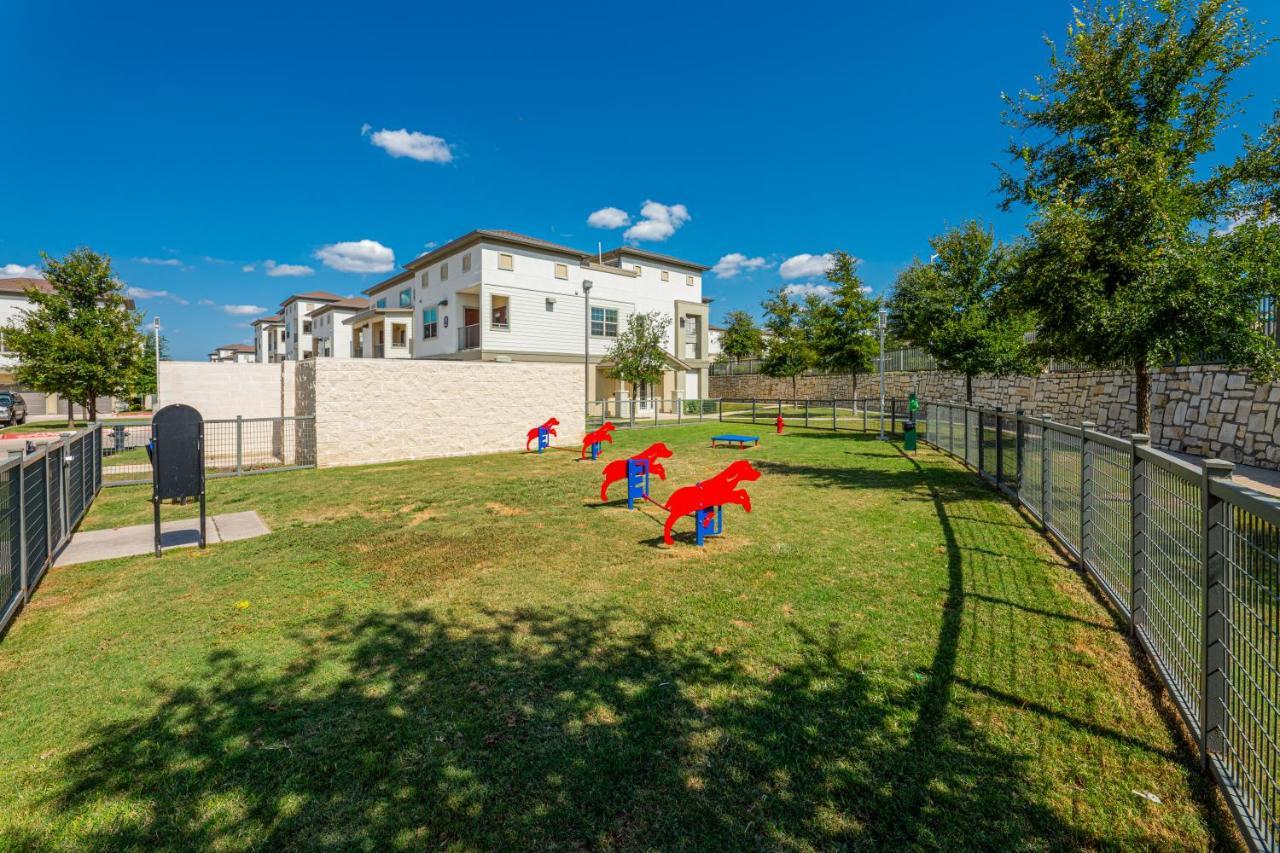 Appartement Luxe 3B/2B Getaway - Pool, Gym, Parking, Pet Wash à Leander Extérieur photo